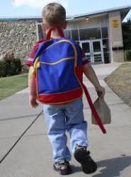 A 6-year old in Texas recently received detention for being late to school. The dad apologized, saying it was his fault. Who is reponsible when a child is late to school?